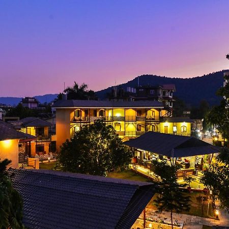 เดอะ เลคไซด์ รีทรีท Hotel โพคารา ภายนอก รูปภาพ
