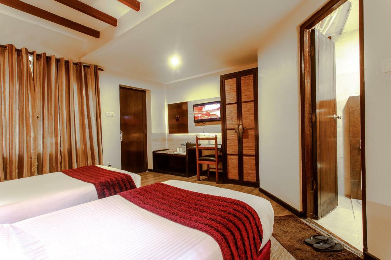 เดอะ เลคไซด์ รีทรีท Hotel โพคารา ภายนอก รูปภาพ
