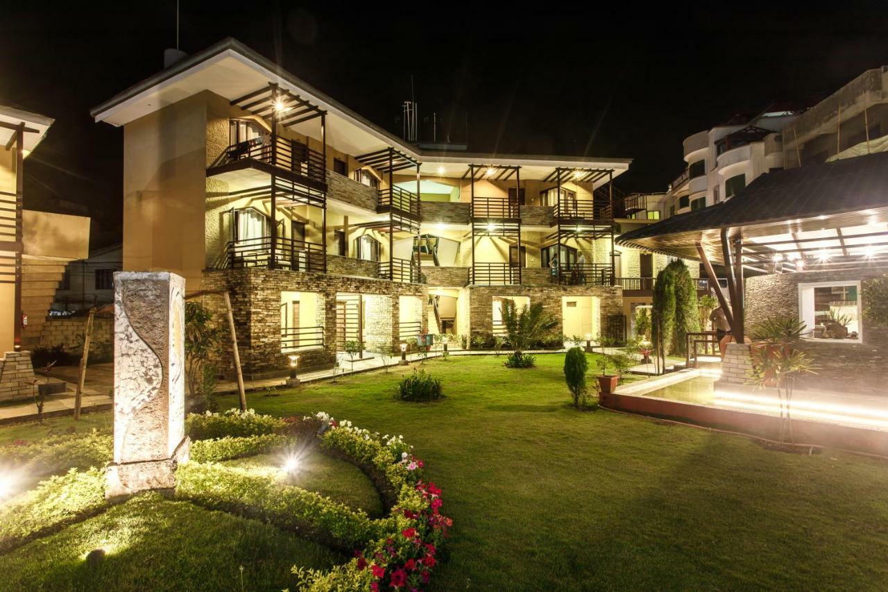 เดอะ เลคไซด์ รีทรีท Hotel โพคารา ภายนอก รูปภาพ