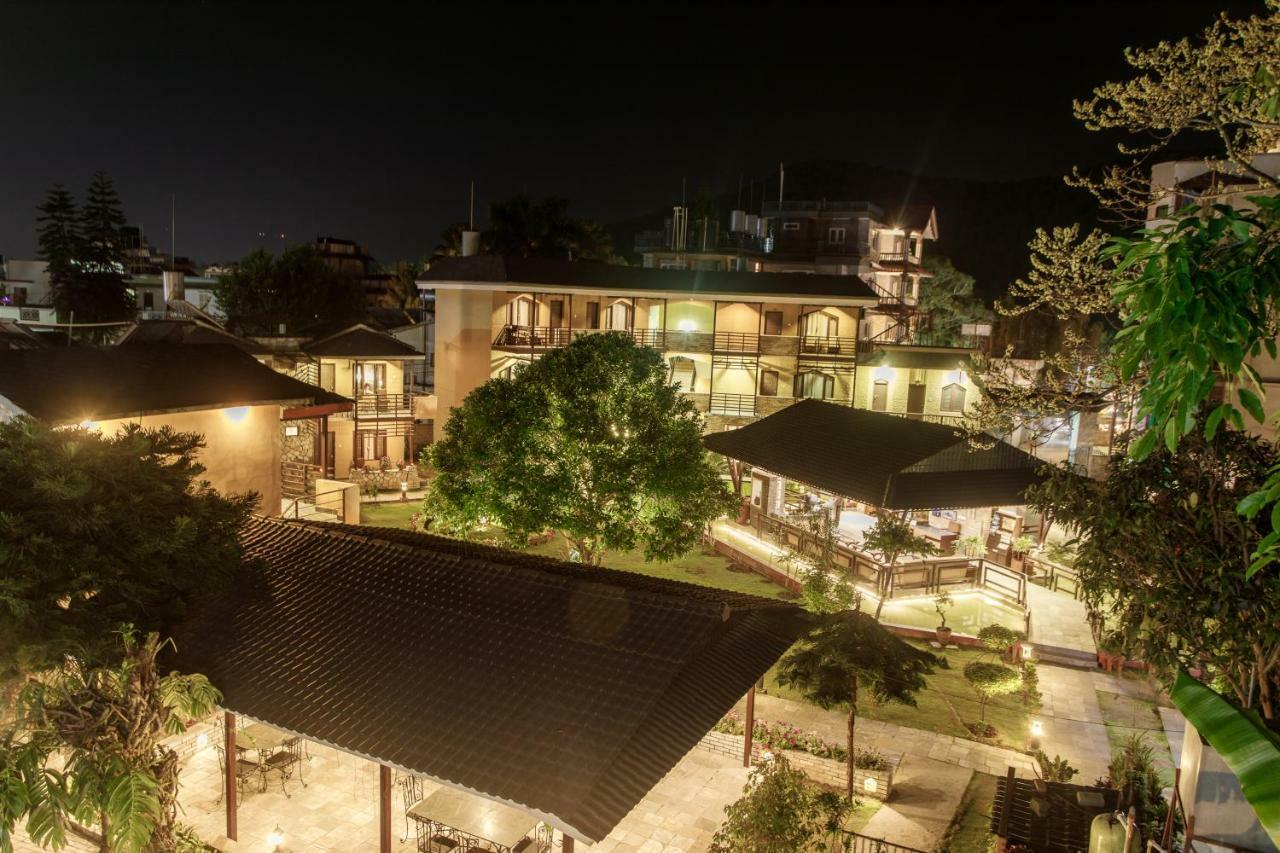 เดอะ เลคไซด์ รีทรีท Hotel โพคารา ภายนอก รูปภาพ