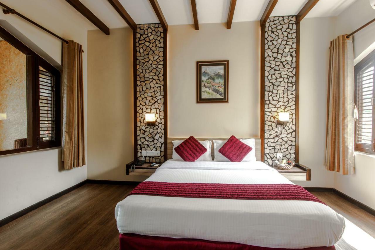 เดอะ เลคไซด์ รีทรีท Hotel โพคารา ภายนอก รูปภาพ