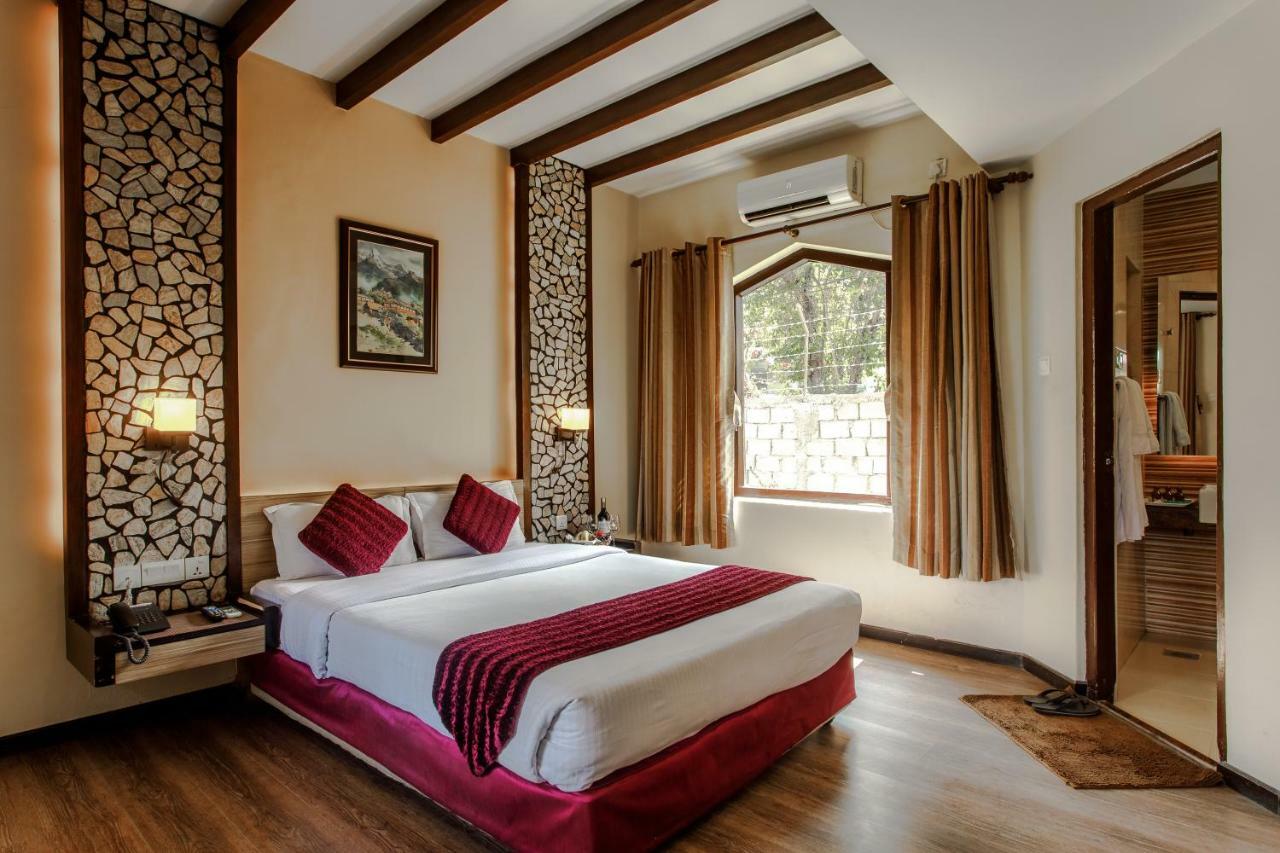 เดอะ เลคไซด์ รีทรีท Hotel โพคารา ภายนอก รูปภาพ